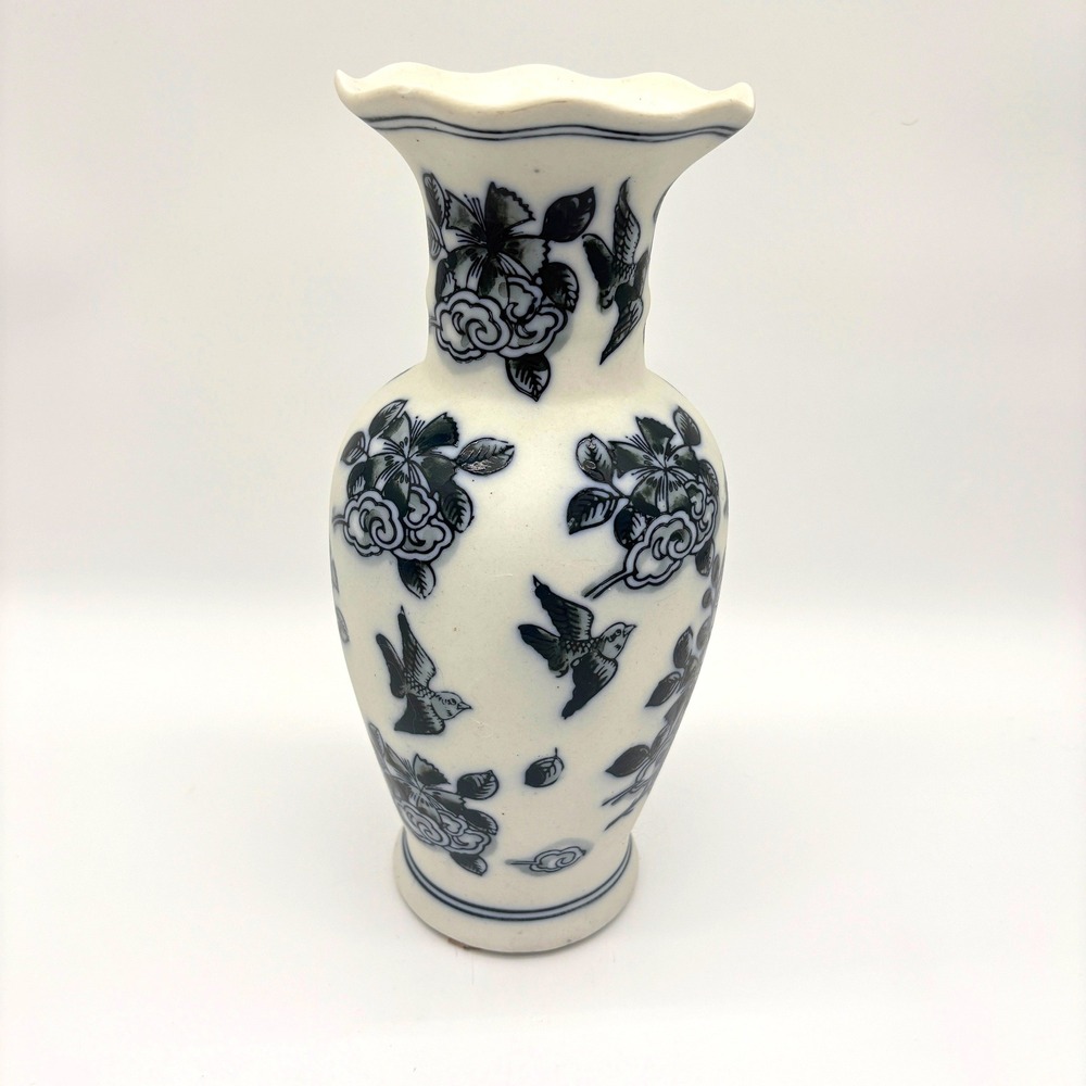 Blue White Floral Bird Scalloped Ceramic Vase Chinoiserie Grandmillennial Decor